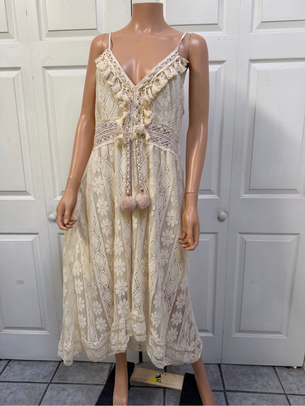 Cupshe Cream Crochet Lace Maxi Dress with Tassel Ties Size XL - Picture 14 of 16